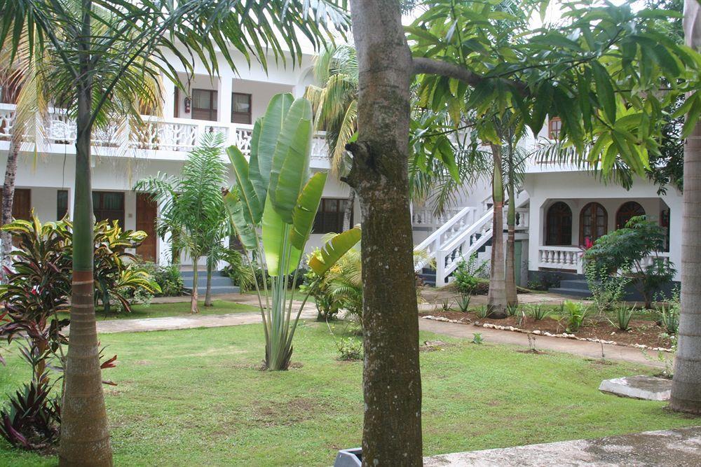 Pure Oasis Resort Negril Buitenkant foto