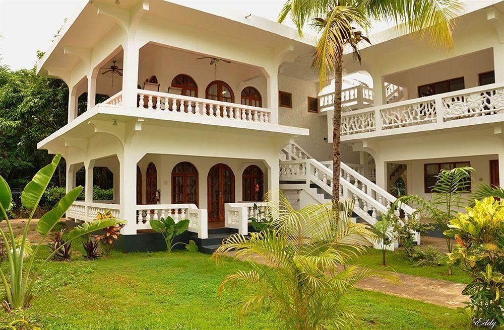 Pure Oasis Resort Negril Buitenkant foto