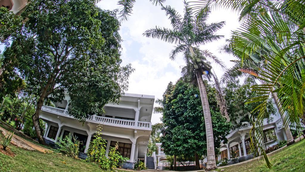 Pure Oasis Resort Negril Buitenkant foto