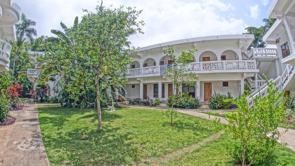 Pure Oasis Resort Negril Buitenkant foto