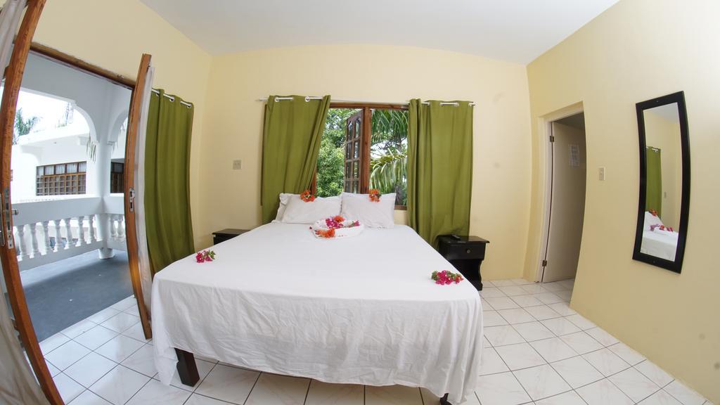 Pure Oasis Resort Negril Buitenkant foto