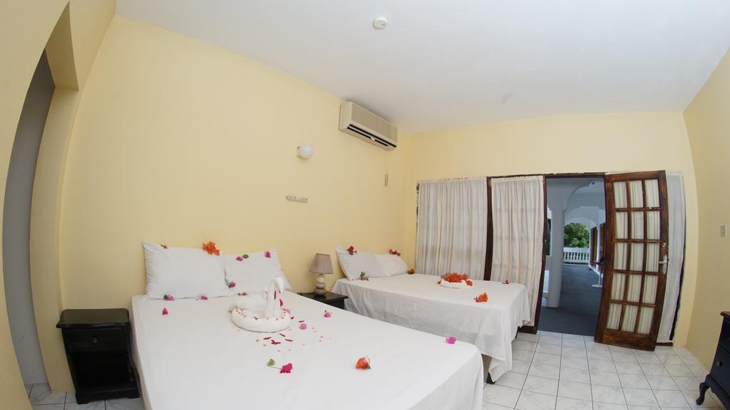 Pure Oasis Resort Negril Buitenkant foto